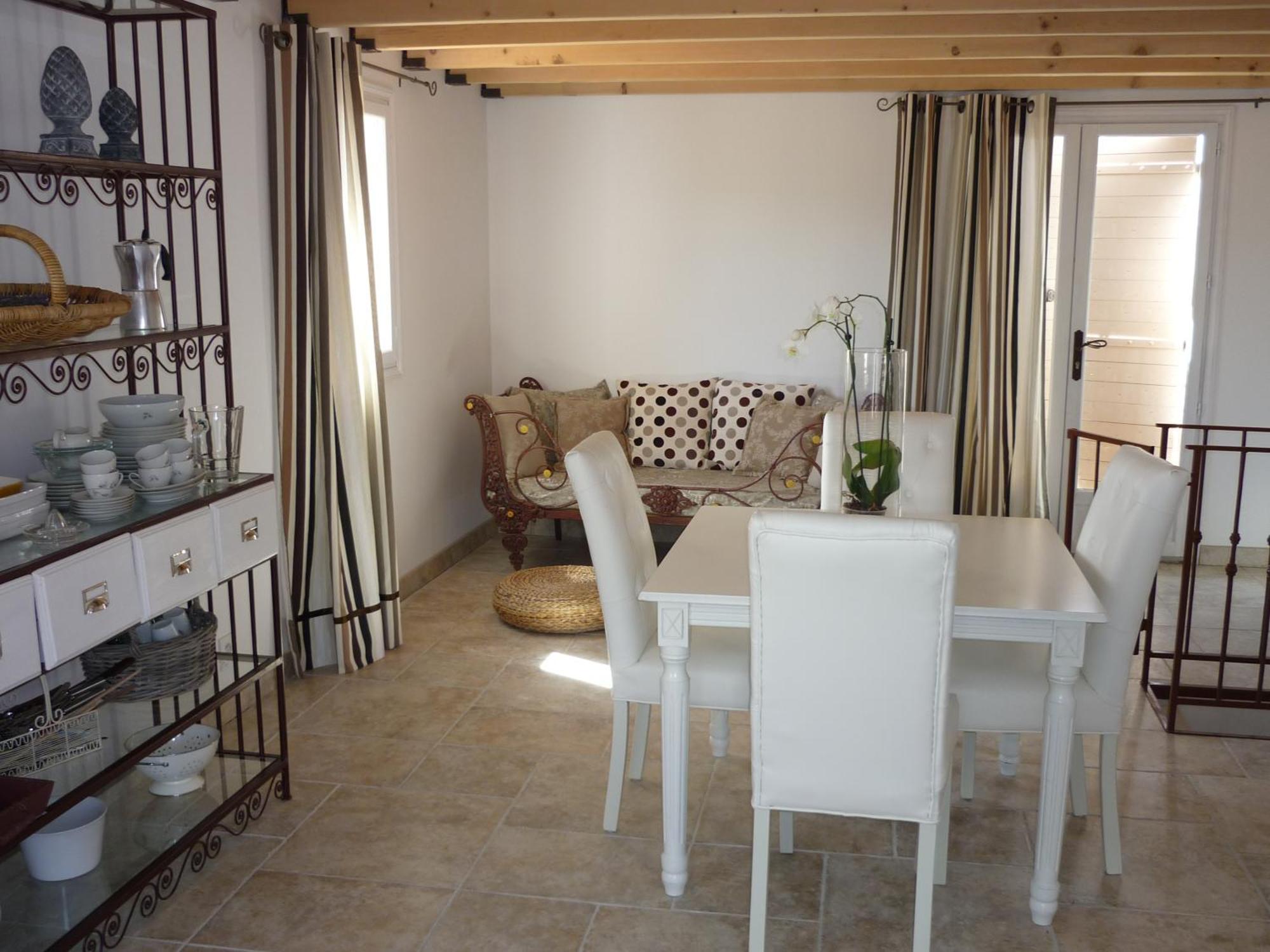 La Fontaine Des Noyers Villa Saint-Saturnin-les-Apt Room photo