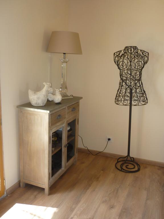 La Fontaine Des Noyers Villa Saint-Saturnin-les-Apt Room photo